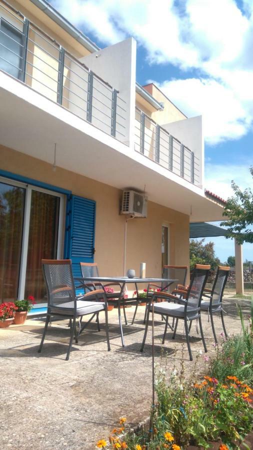 Holiday Home Anita Unesic Exterior foto